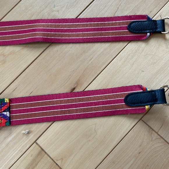 Guitar style Adjustable mixed color Wide adjustable crossbody strap - Picture 8 of 11